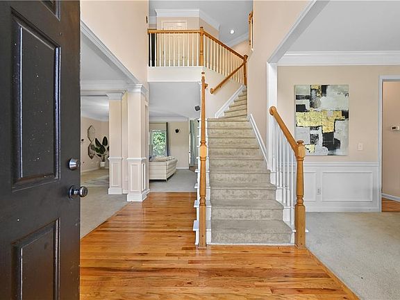 2nd image of 230 Ridge Bluff Ln