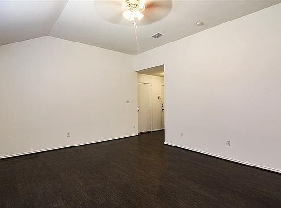 3rd image of 503 Robinwood Dr