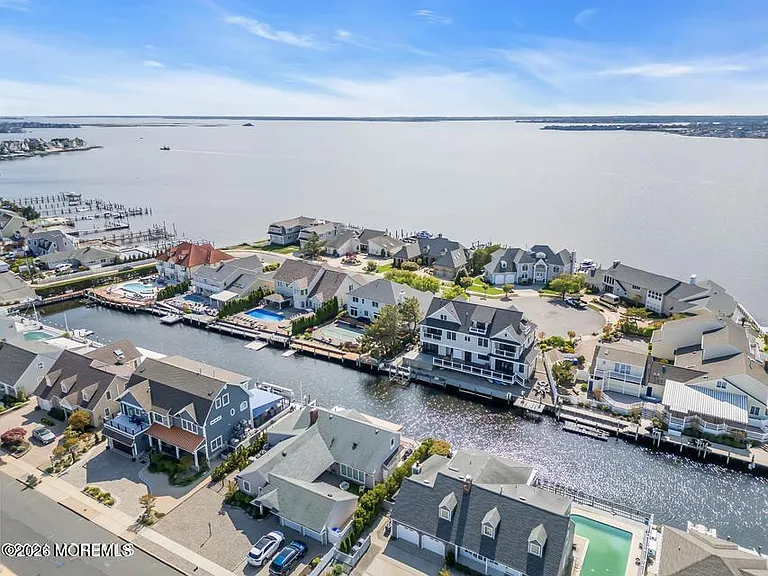 206 Pointe Dr — Photo 27