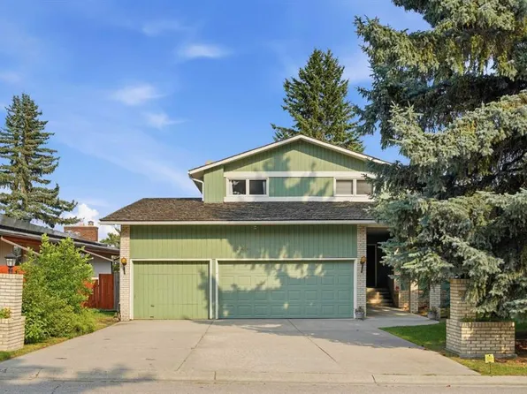 336 W Pump Hill Cres SW, Calgary, AB T2V 4M1