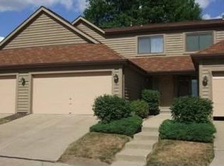 899 Arboretum Cir, Sagamore Hills, OH 44067