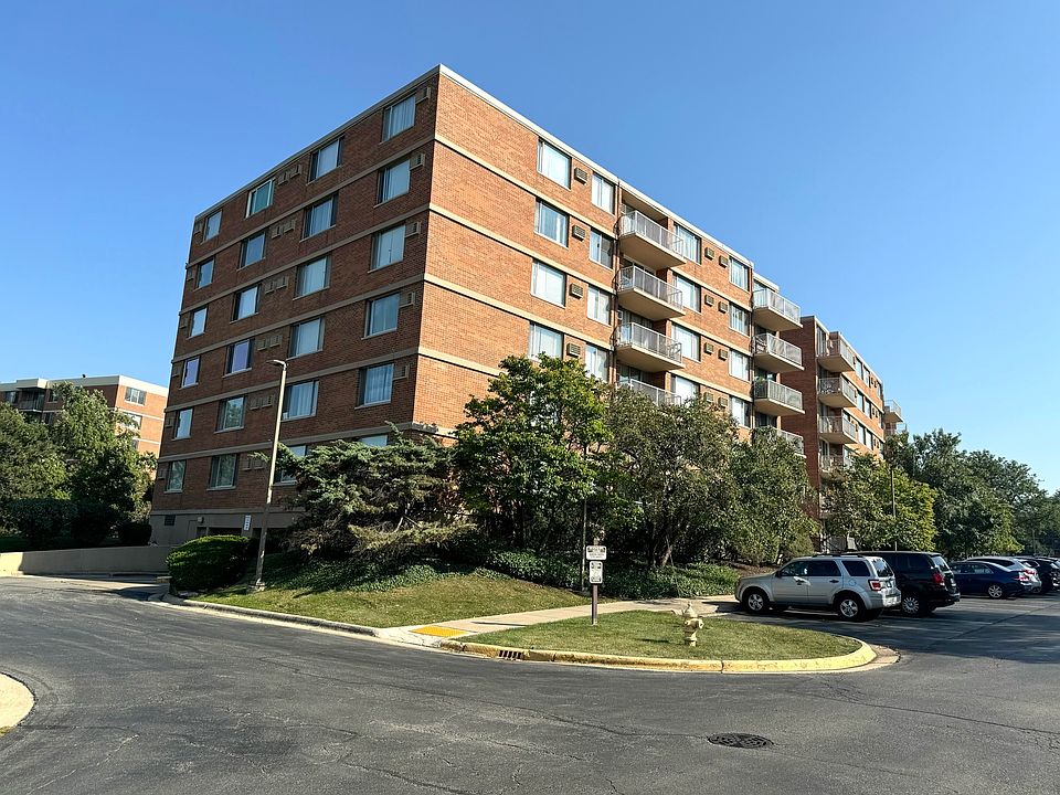 1st image of 2201 S Stewart Ave APT 3G
