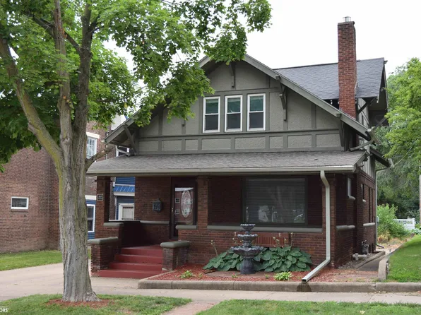 517 10th St, Fort Madison, IA 52627