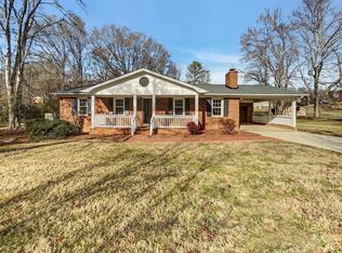 1206 Crowders Mountain Rd, Bessemer City, NC 28016