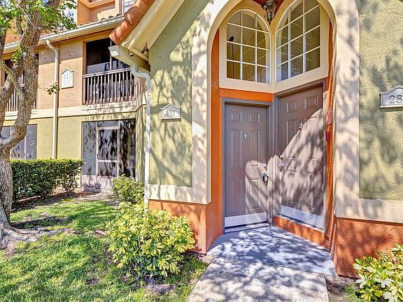 3rd image of 413 Fountainhead Cir Unit 131