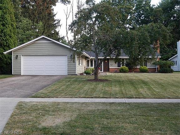 2nd image of 271 Pineview Dr