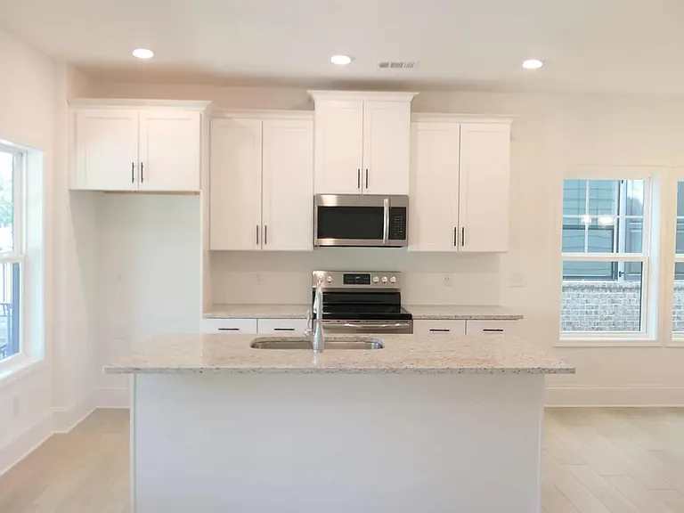 13034 Deerfield Pkwy — Photo 8