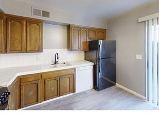 6052 N College Ave, Fresno, CA 93704