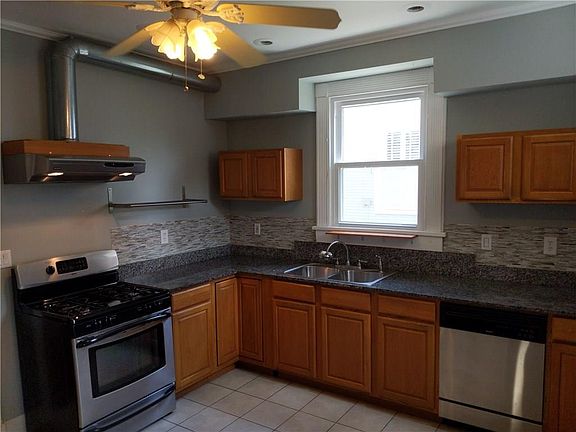 3rd image of 4216 Vincennes Pl