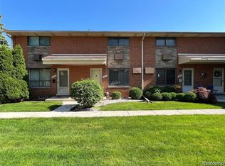 29226 Tessmer Ct, Madison Heights, MI 48071