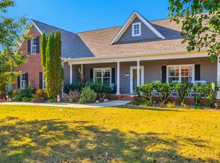 110 Woods Dr, West Union, SC 29696