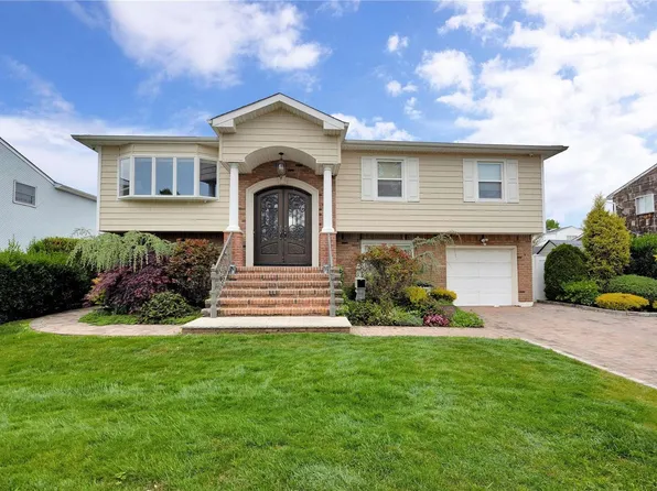 236 Garden Place, West Hempstead, NY 11552