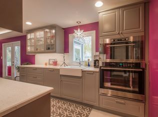 4300 W 70th St, Prairie Village, KS 66208