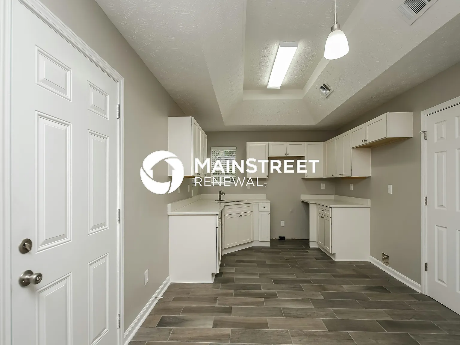 7495 Royale Ct — Photo 3