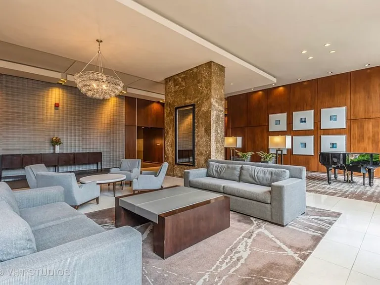 655 W Irving Park Rd #4807 — Photo 34