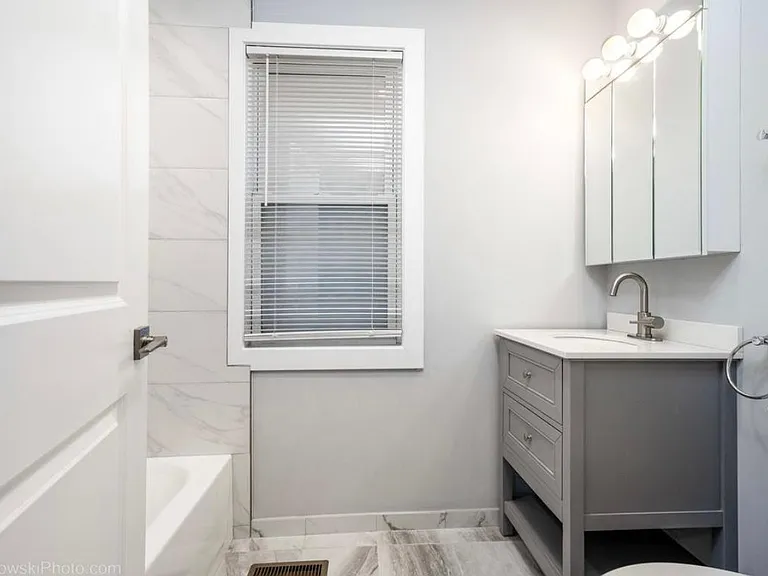 4816 N Kilpatrick Ave — Photo 7