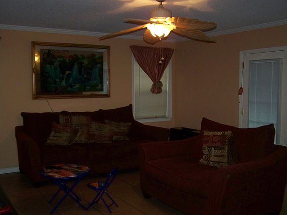 4th image of 509 Oakwood Dr