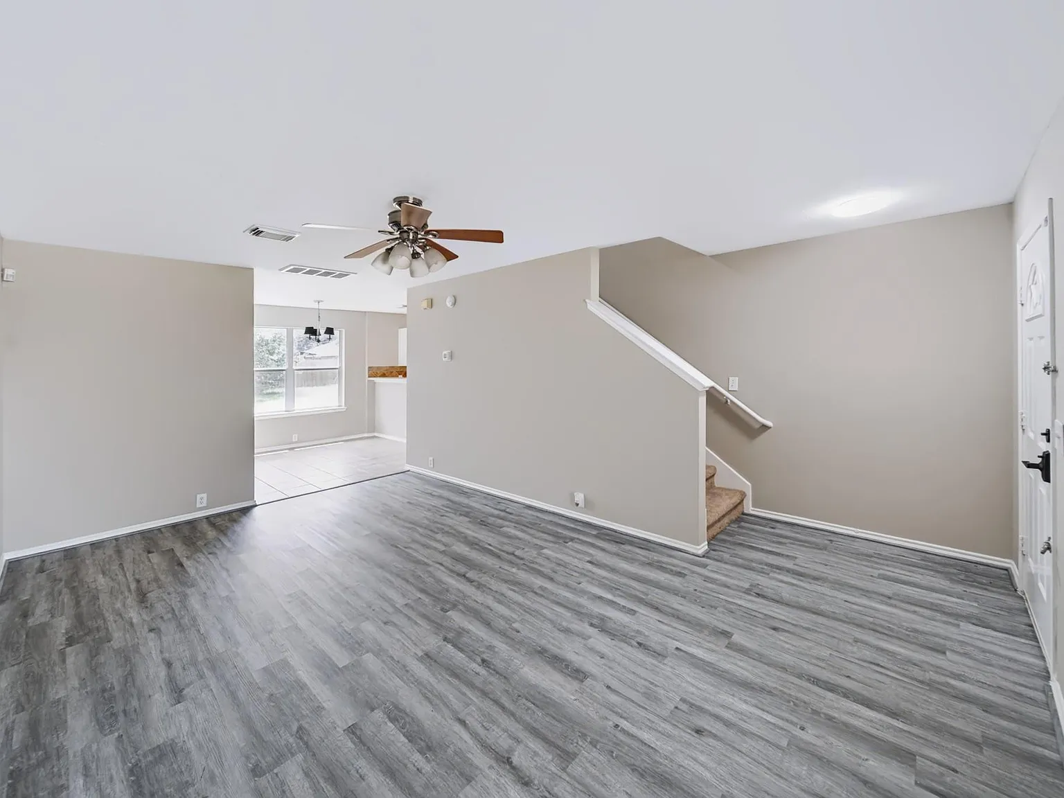 3 bed, 2.5 bath, 1810 sqft, $1,875 — Photo 4