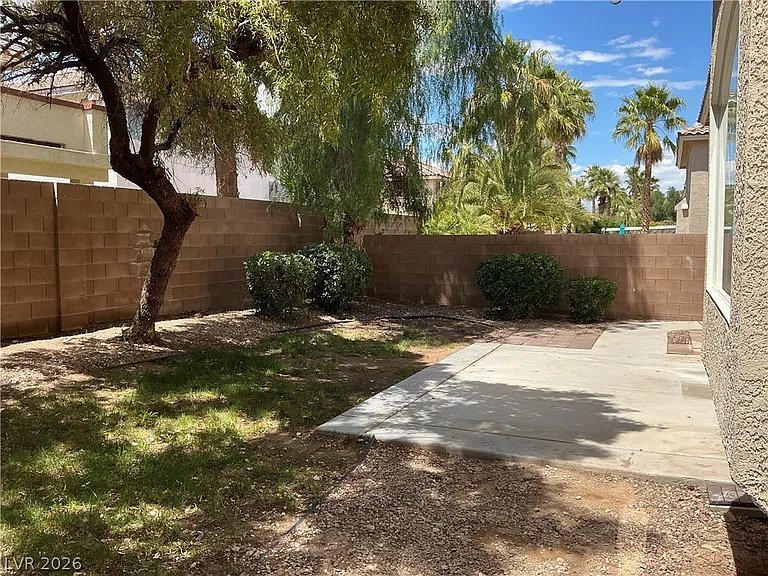 10975 Calcedonian St — Photo 24