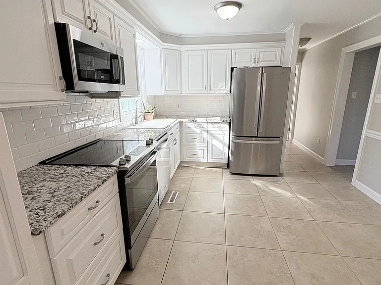 204 Grey Rd — Photo 3