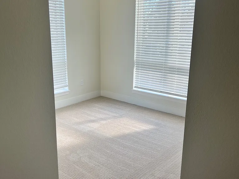 Residences at Willow Park Flats — Photo 34