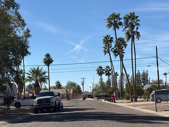 4th image of 322 E Markley Dr