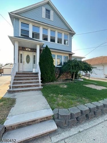 1st image of 609 Midland Ave Floor 2