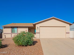 5811 N Moonbrook Rd, Tucson, AZ 85741