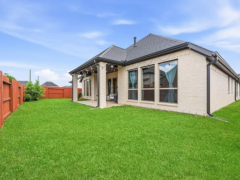 2106 Stargrass Dr — Photo 48