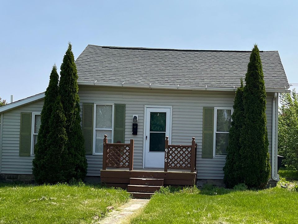 1st image of 916 N Summit St