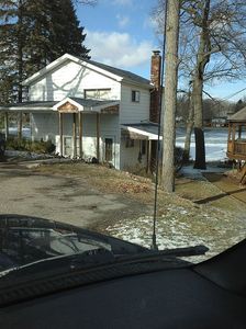 8460 Peninsular Dr, Fenton, MI, 48430