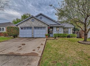 4122 Meadow Park Dr, Arlington, TX 76017