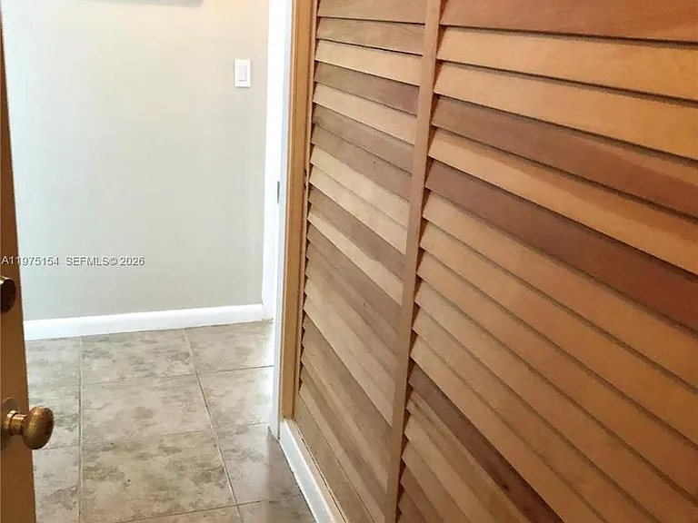 1408 Brickell Bay Dr #404 — Photo 8