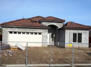 1023 E Riverside Dr, Madera, CA 93638