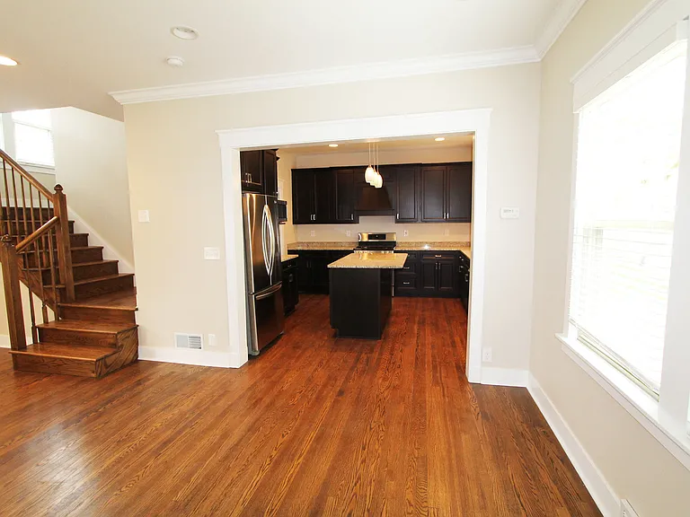 307 S 50th St — Photo 3