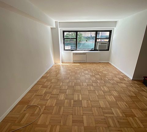 3rd image of 400 E 55th St APT 2B