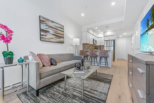 Sold by Amorelli Realty | media 2