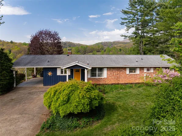 21 Pinnacle Pine Trl, Candler, NC 28715