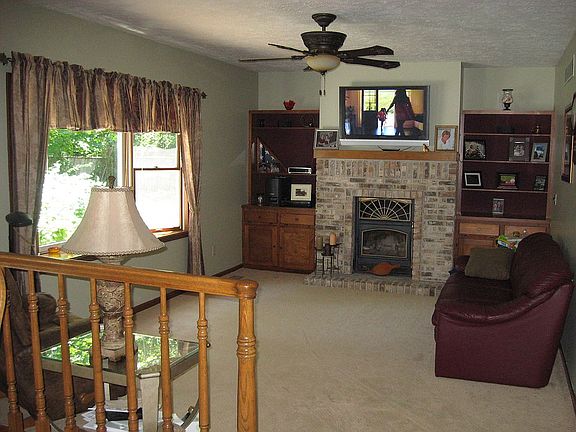 5th image of 1205 Burlington Dr
