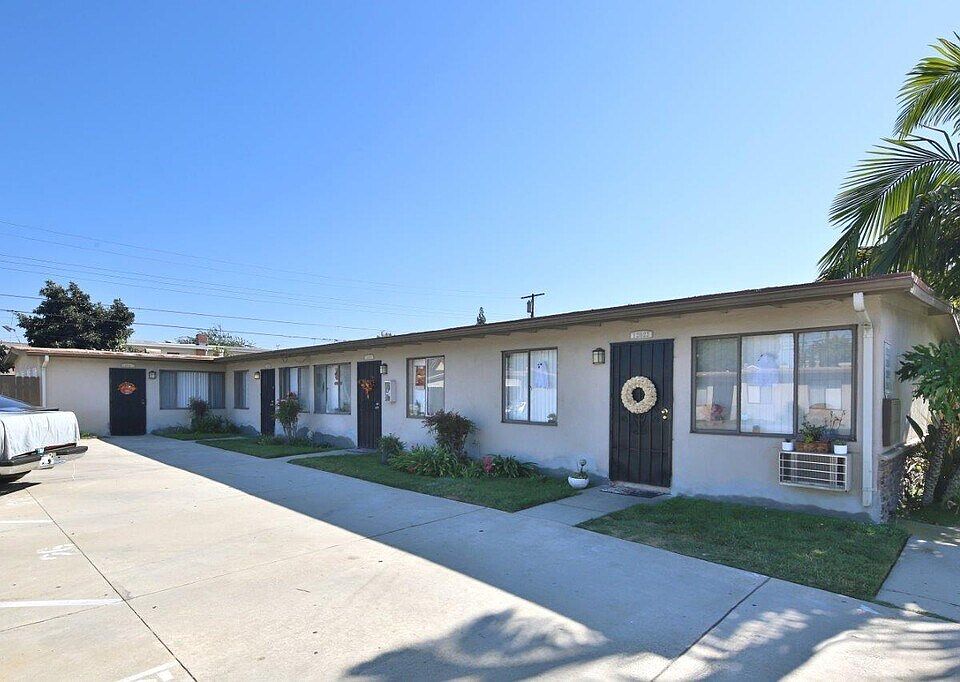 1st image of 11102 Dune St #1
