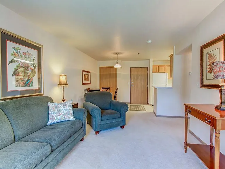 8160 Sunset Ln — Photo 6