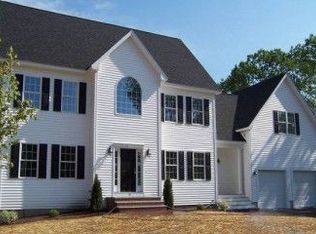 10 Clarke Farm Rd, Windham, NH 03087