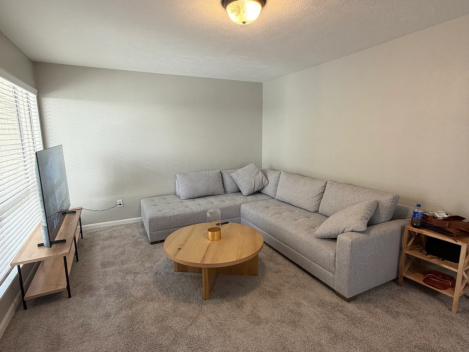 2 bed, 1000 sqft, $2,450 — Photo 3