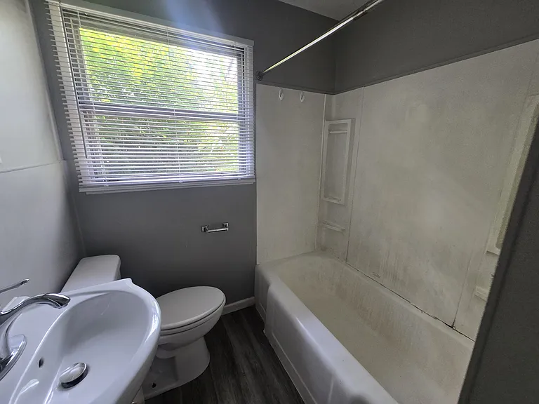 1737 E Bowman St — Photo 5