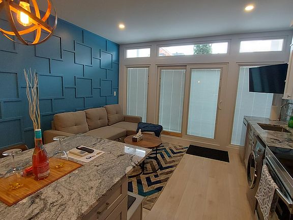 4th image of 477 Pelissier St #3