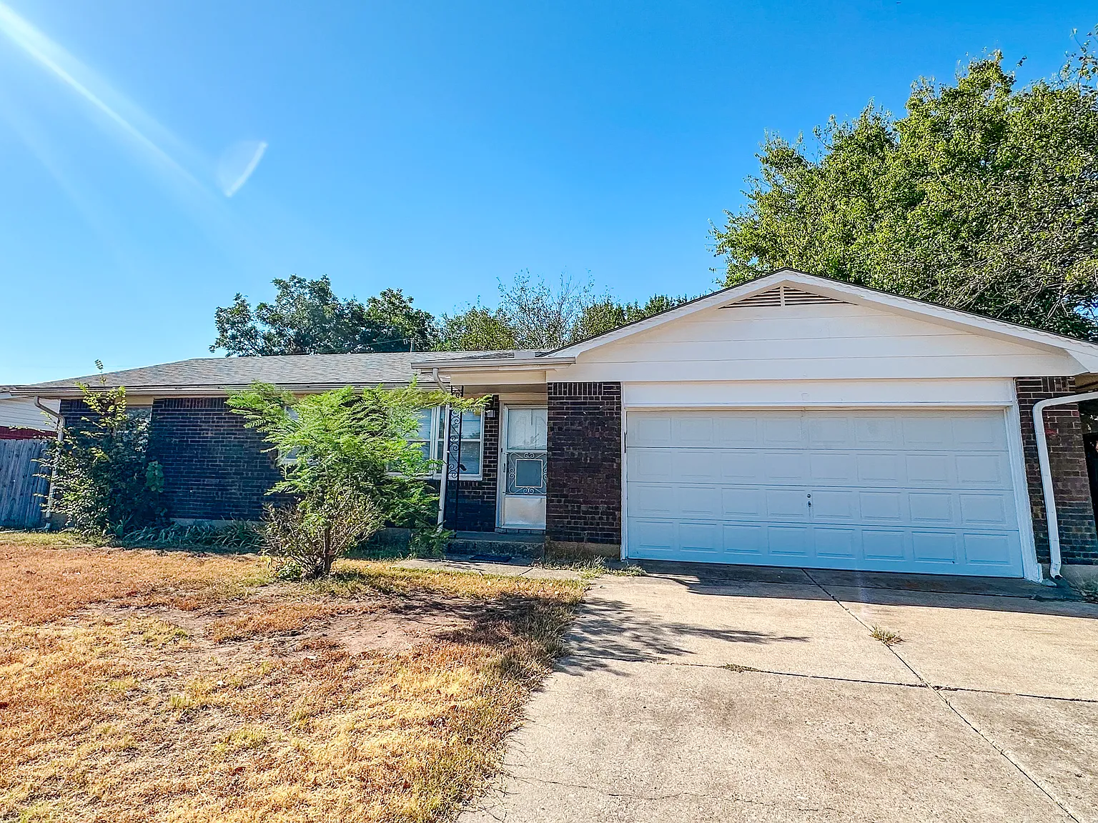 3 bed, 900 sqft, $950 — Photo 1
