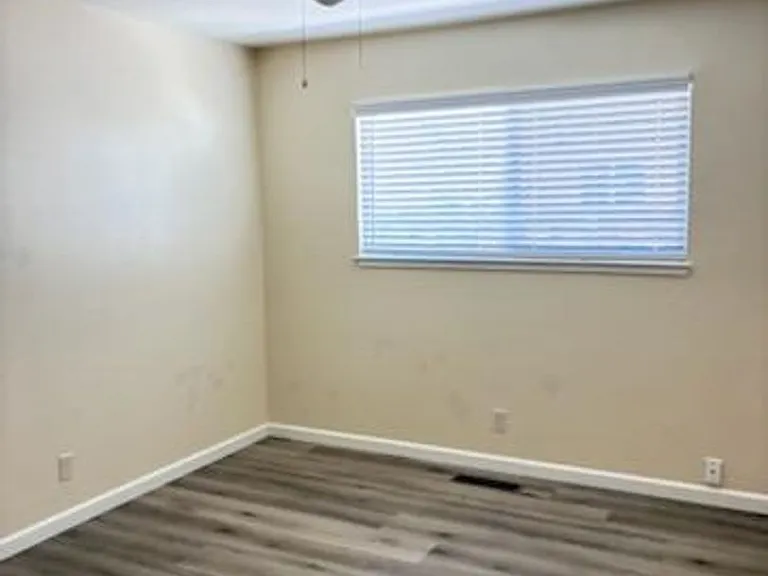 451 Carneros Ave #B — Photo 8