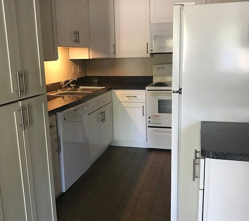 1st image of 221 E Charles St #7471427