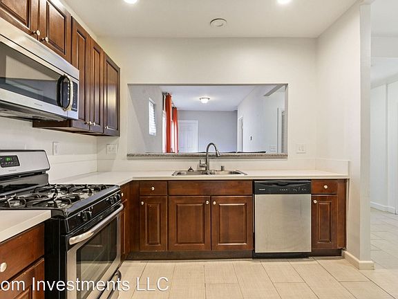 3rd image of 95 E Calaveras St