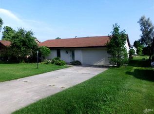 808 Laddie Ln, Fort Wayne, IN 46845